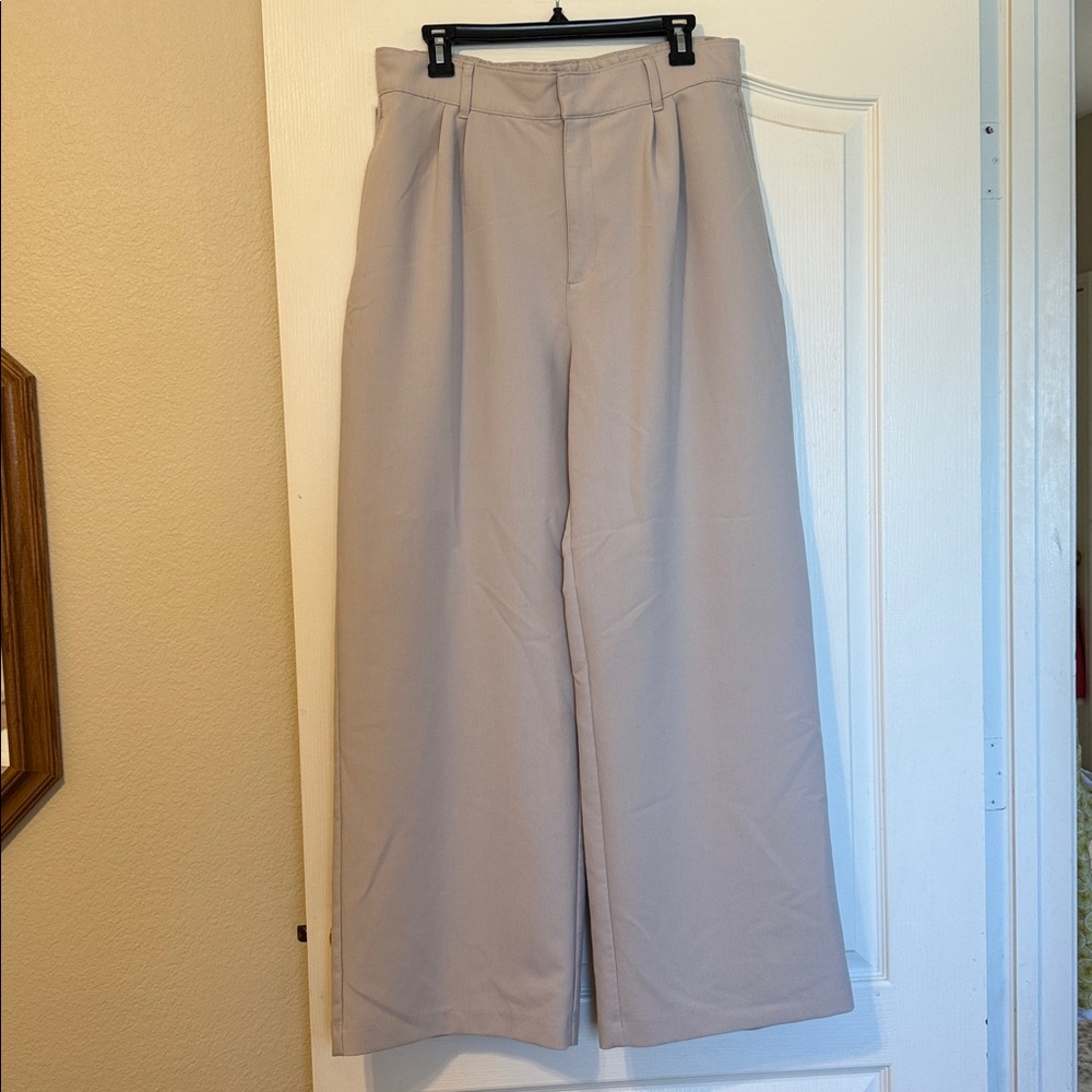 Abercrombie & Fitch Light Tan Trousers